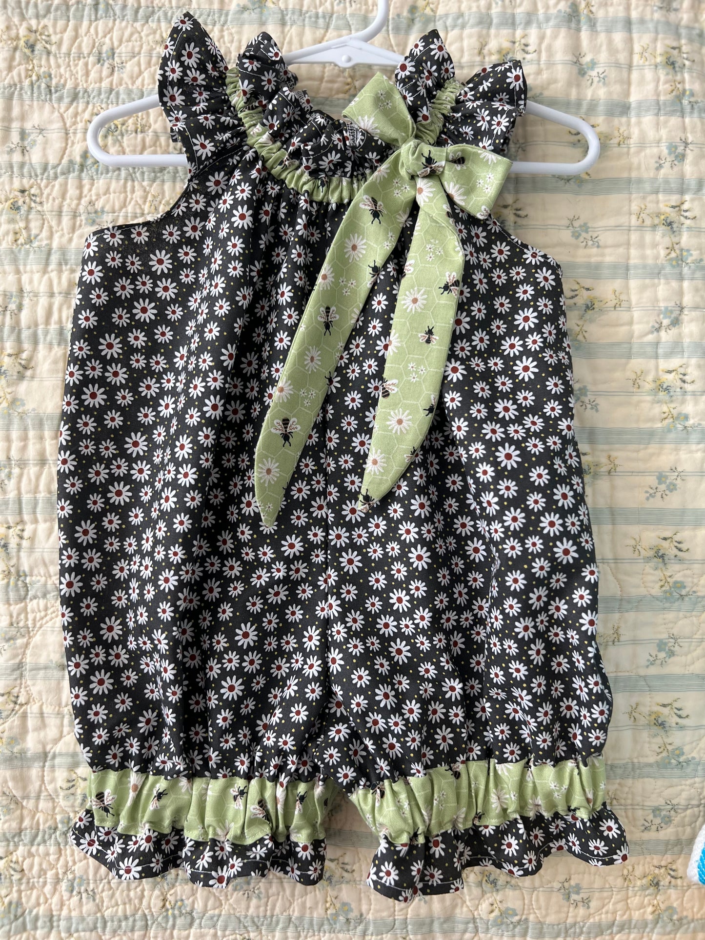 Romper Floral and Bees
