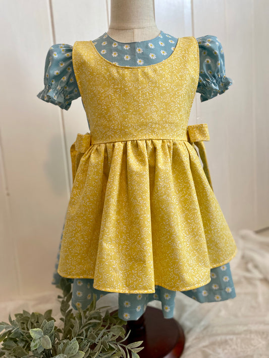 Blue puff with apron