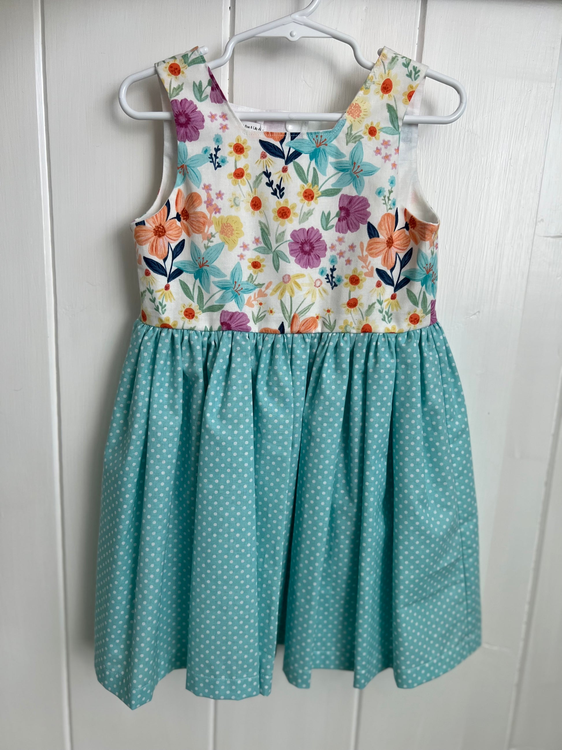 Floral โ Sweet Pea and Lily Ann